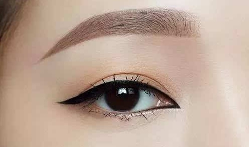 徐榮陽的鼻子效果如何？醫(yī)生實(shí)力深度評估，走進(jìn)硅膠隆鼻案例分析