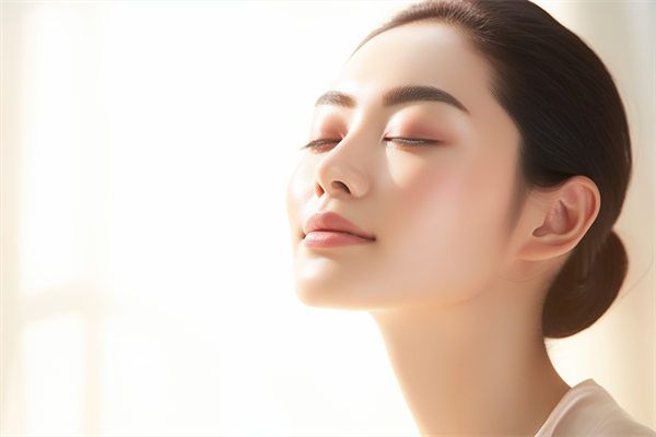 杭州整形隆鼻醫(yī)院選擇指南：藝星、美萊、連天美誰更勝一籌？