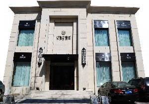 大連艾加艾醫(yī)療美容門診部做埋線雙眼皮的優(yōu)勢？埋線雙眼皮的價格多少？