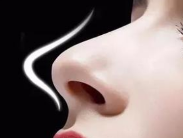 大連鑫來(lái)美整形鼻綜合