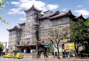 重慶中山醫(yī)院面部填充維持時(shí)間？價(jià)格貴嗎？