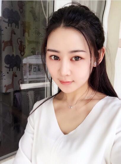 上海時光整形外科醫(yī)院醫(yī)生李靜林做假體隆鼻和反頜手術怎么樣？
