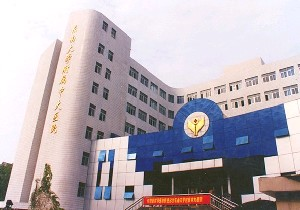 東南大學(xué)附屬重大醫(yī)院玻尿酸豐額頭有何優(yōu)勢？有哪些風(fēng)險？