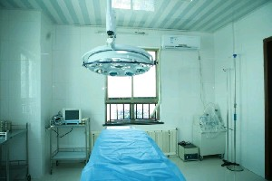 蘭州明倫整形假體豐額頭安全嗎？價格如何？