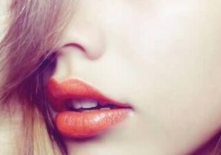 巴中時光醫(yī)學(xué)美容門診部做玻尿酸豐唇效果怎么樣？附李紅強(qiáng)豐唇案例