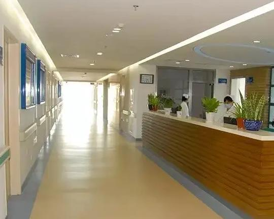 煙臺業(yè)達醫(yī)院_走廊