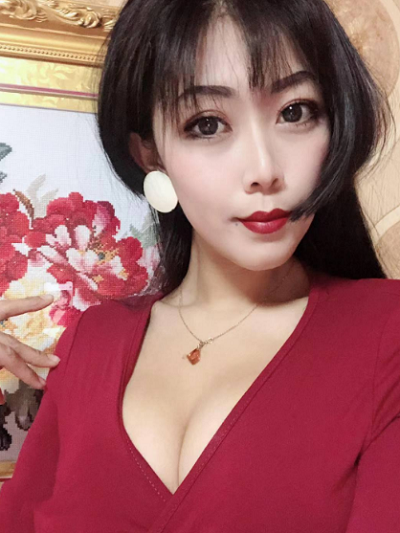 深圳恩吉娜醫(yī)療美容門(mén)診部做鼻綜合手術(shù)后的最終效果