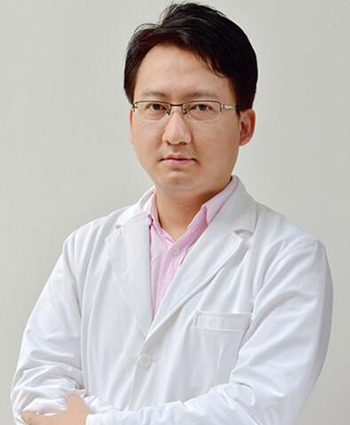 嚴健頻